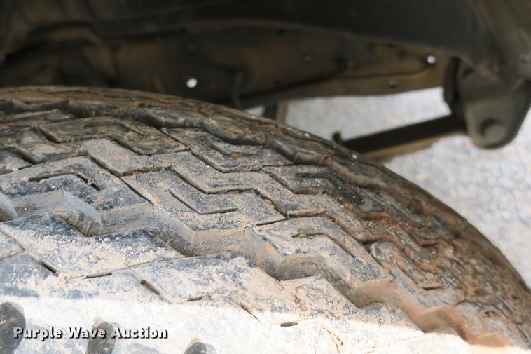 image for item DE3785 1975 GMC 6000 digger derrick truck