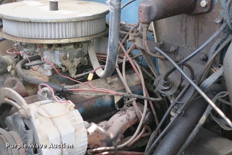 image for item DE3785 1975 GMC 6000 digger derrick truck