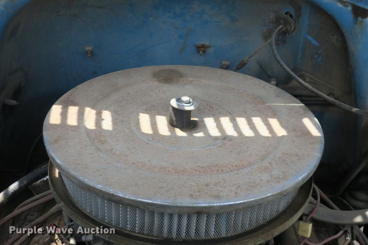 image for item DE3785 1975 GMC 6000 digger derrick truck