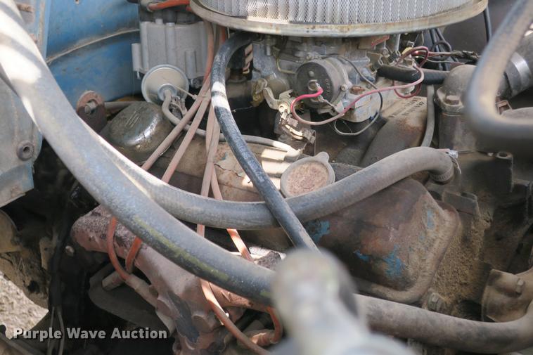 image for item DE3785 1975 GMC 6000 digger derrick truck