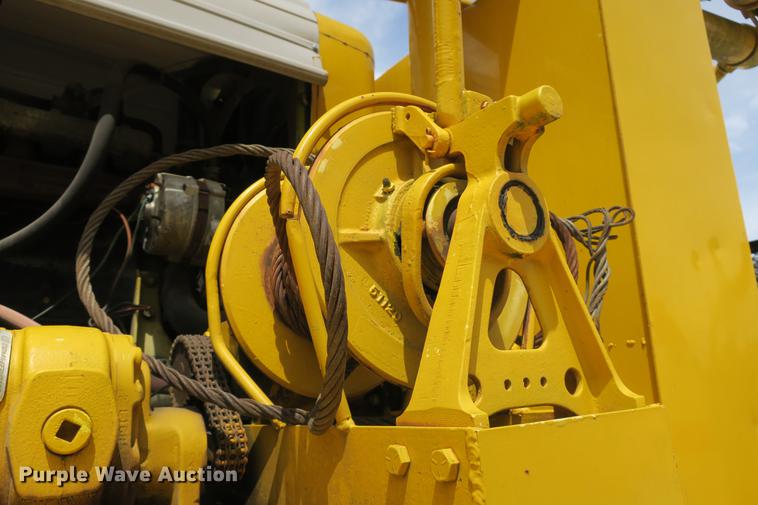 image for item DE3785 1975 GMC 6000 digger derrick truck