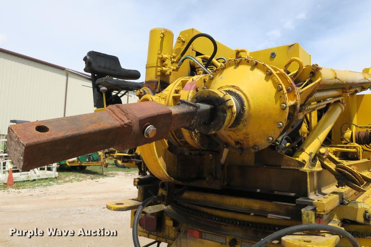 image for item DE3785 1975 GMC 6000 digger derrick truck