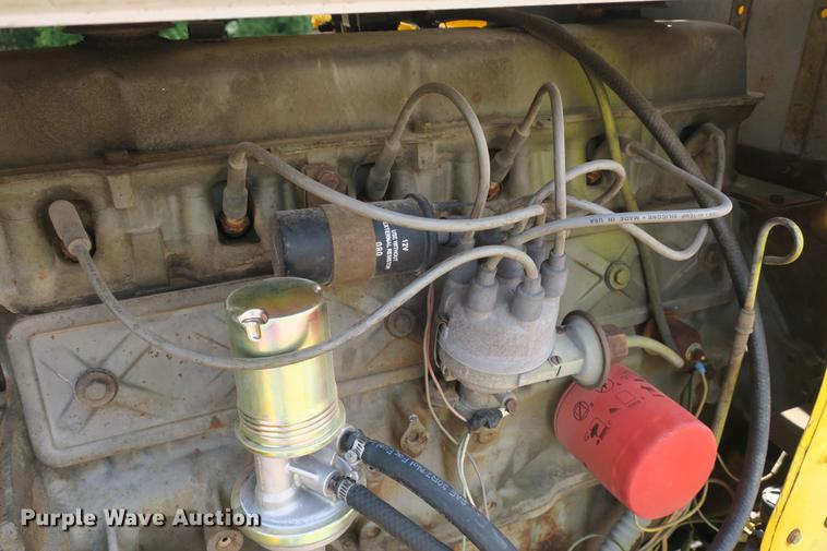 image for item DE3785 1975 GMC 6000 digger derrick truck