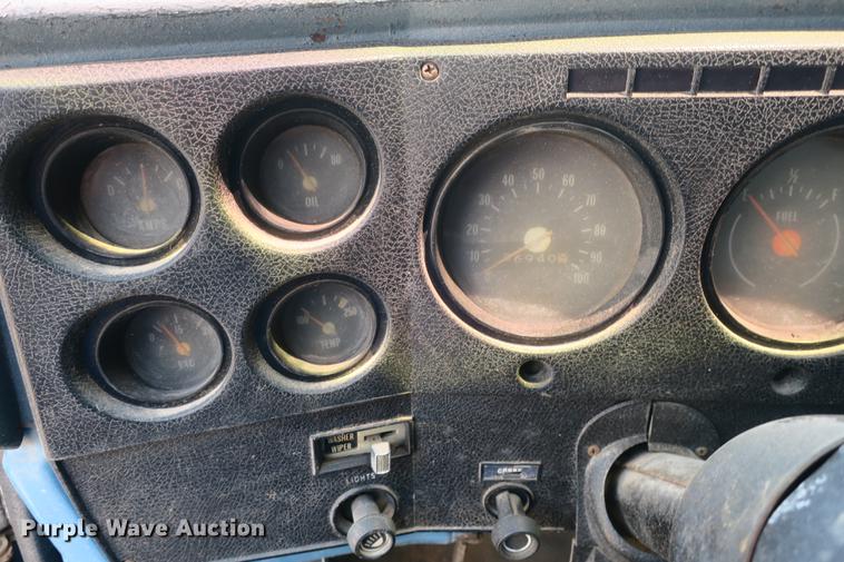 image for item DE3785 1975 GMC 6000 digger derrick truck