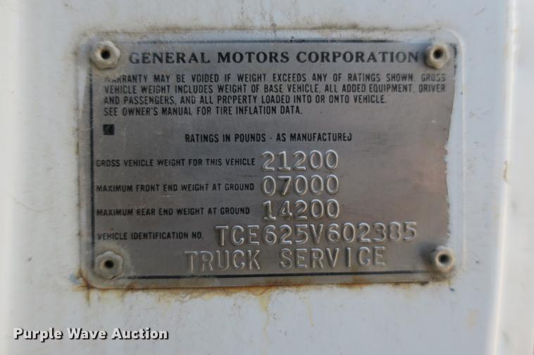 image for item DE3785 1975 GMC 6000 digger derrick truck