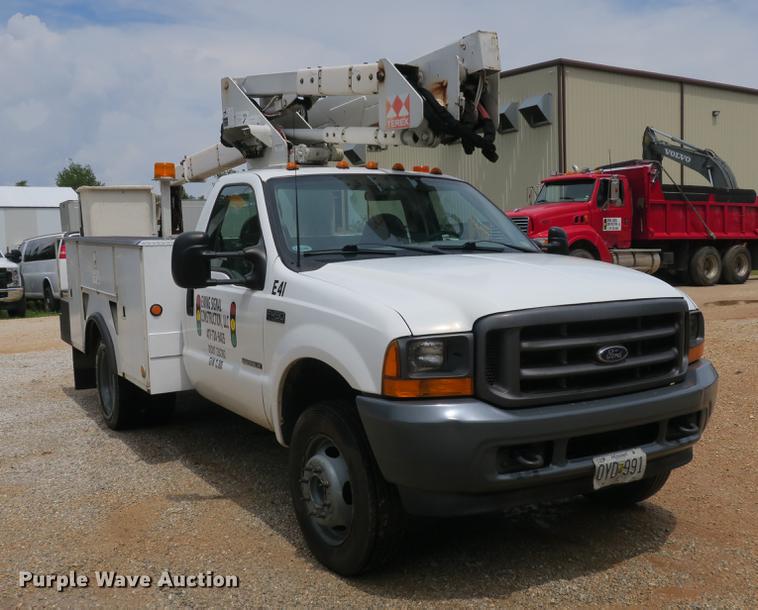 image for item DE3786 2001 Ford F450 Super Duty bucket truck