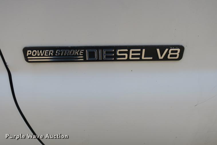 image for item DE3786 2001 Ford F450 Super Duty bucket truck