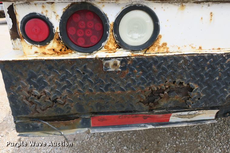 image for item DE3786 2001 Ford F450 Super Duty bucket truck