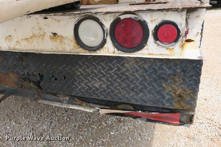 image for item DE3786 2001 Ford F450 Super Duty bucket truck