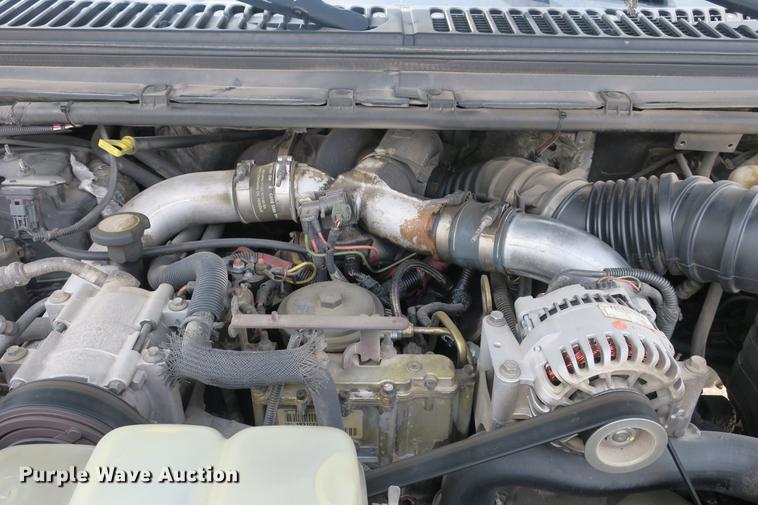 image for item DE3786 2001 Ford F450 Super Duty bucket truck