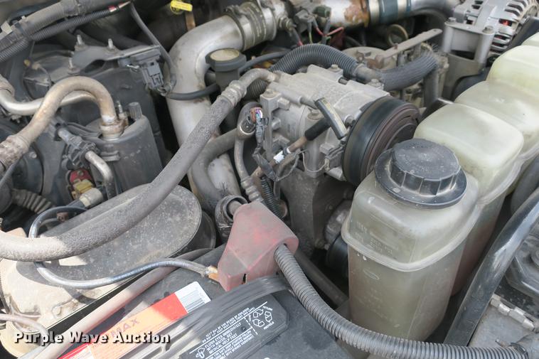 image for item DE3786 2001 Ford F450 Super Duty bucket truck