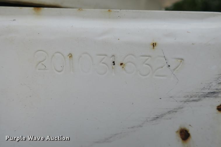 image for item DE3786 2001 Ford F450 Super Duty bucket truck