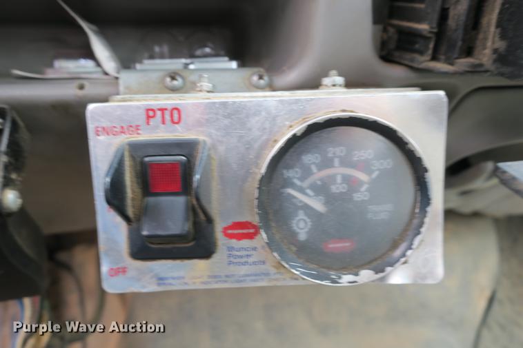 image for item DE3786 2001 Ford F450 Super Duty bucket truck