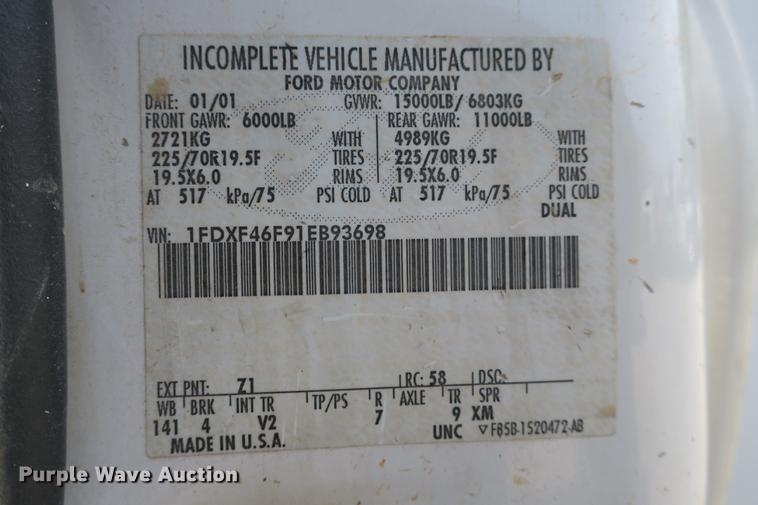 image for item DE3786 2001 Ford F450 Super Duty bucket truck