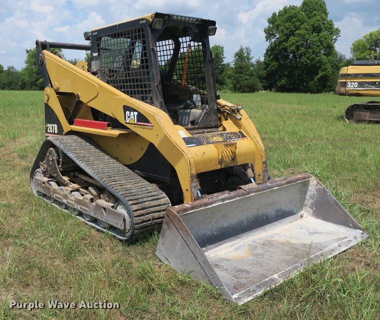 image for item DE3789 2005 Caterpillar 287B skid steer