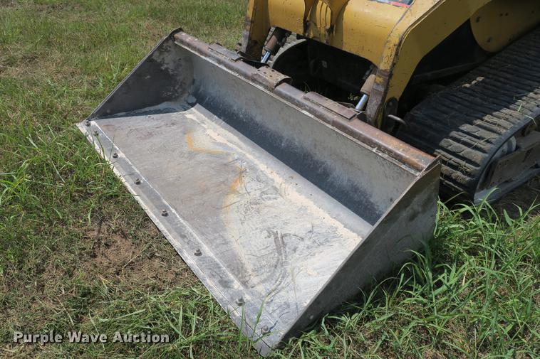 image for item DE3789 2005 Caterpillar 287B skid steer