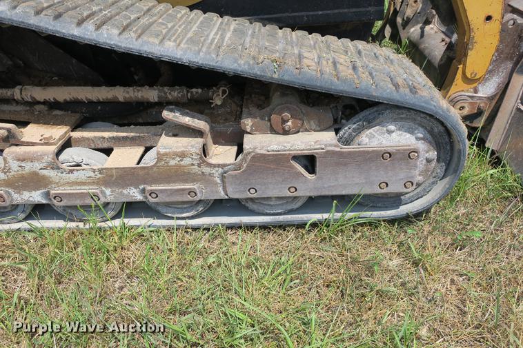 image for item DE3789 2005 Caterpillar 287B skid steer