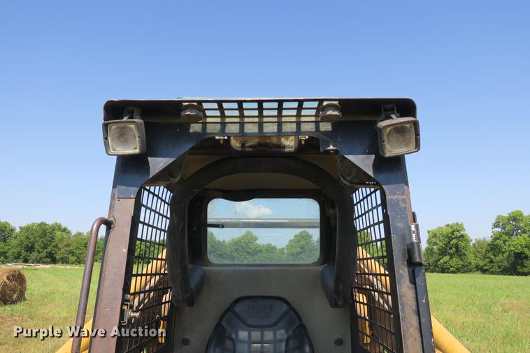 image for item DE3789 2005 Caterpillar 287B skid steer