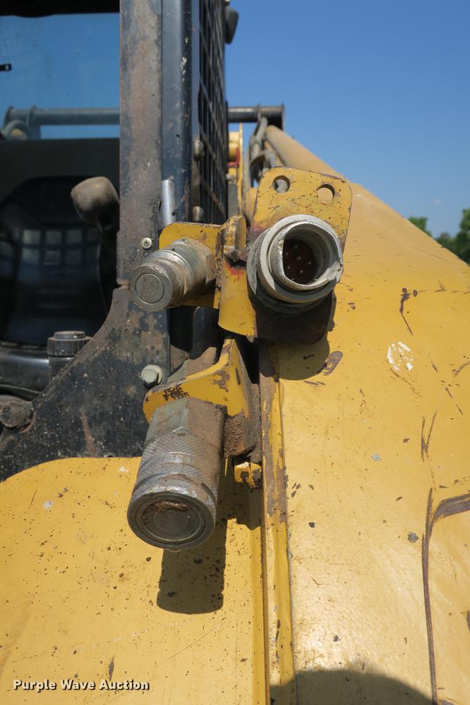 image for item DE3789 2005 Caterpillar 287B skid steer