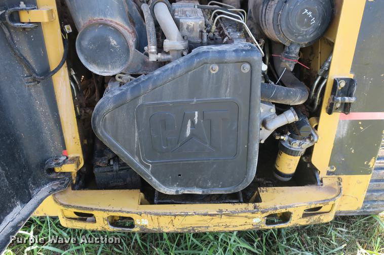 image for item DE3789 2005 Caterpillar 287B skid steer