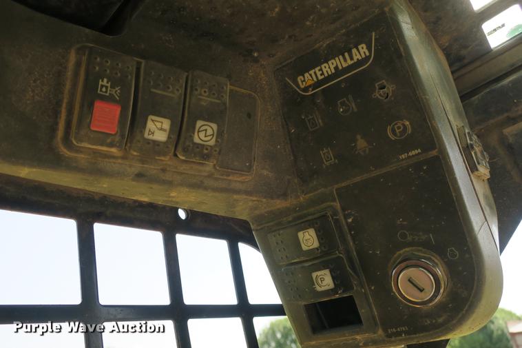 image for item DE3789 2005 Caterpillar 287B skid steer