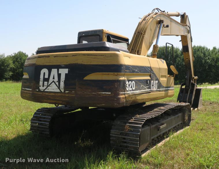 image for item DE3790 1996 Caterpillar 320 excavator