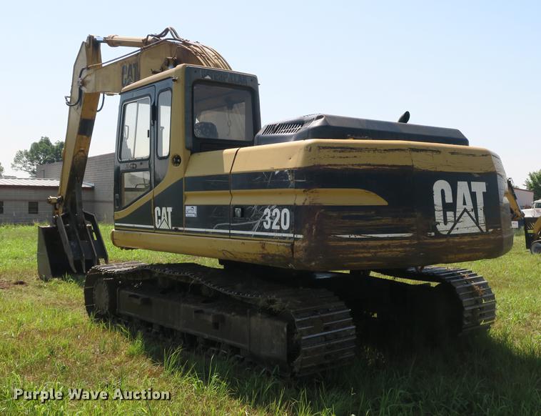 image for item DE3790 1996 Caterpillar 320 excavator