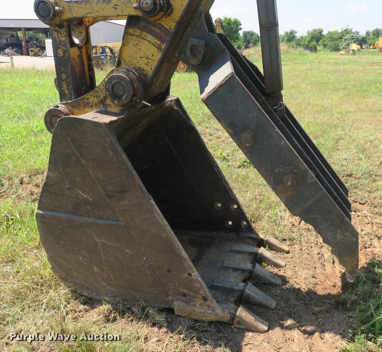 image for item DE3790 1996 Caterpillar 320 excavator