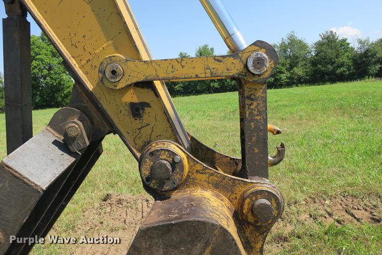 image for item DE3790 1996 Caterpillar 320 excavator