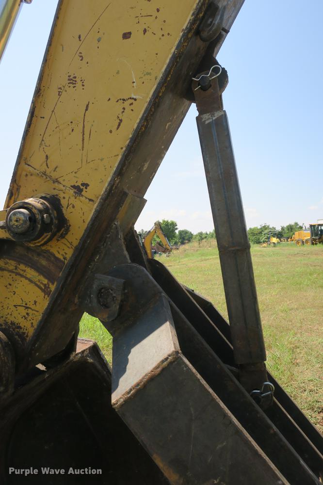 image for item DE3790 1996 Caterpillar 320 excavator