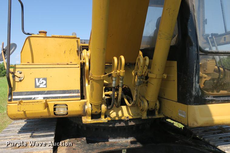 image for item DE3790 1996 Caterpillar 320 excavator