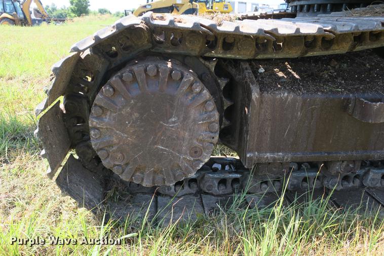 image for item DE3790 1996 Caterpillar 320 excavator