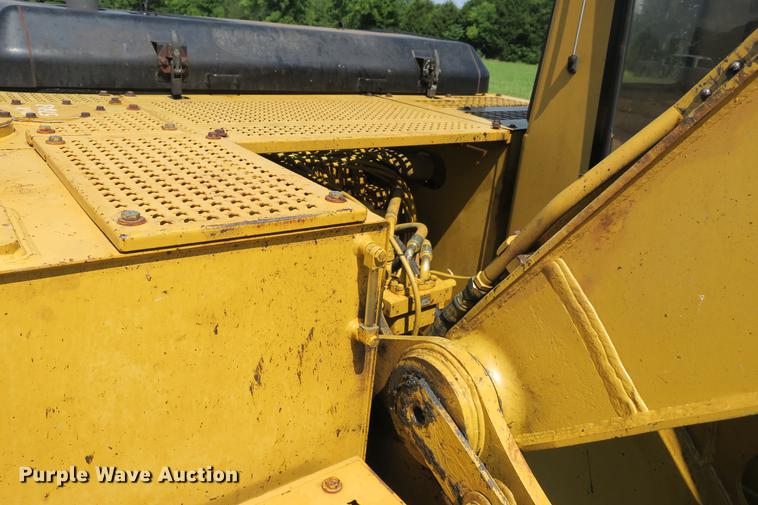 image for item DE3790 1996 Caterpillar 320 excavator