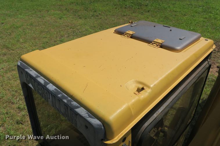 image for item DE3790 1996 Caterpillar 320 excavator