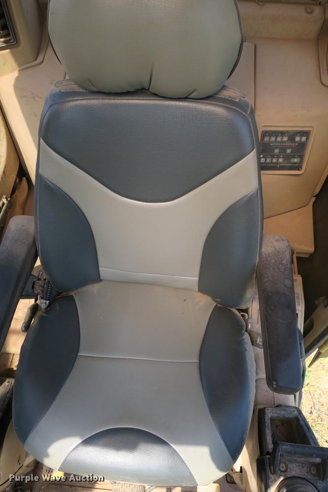 image for item DE3790 1996 Caterpillar 320 excavator