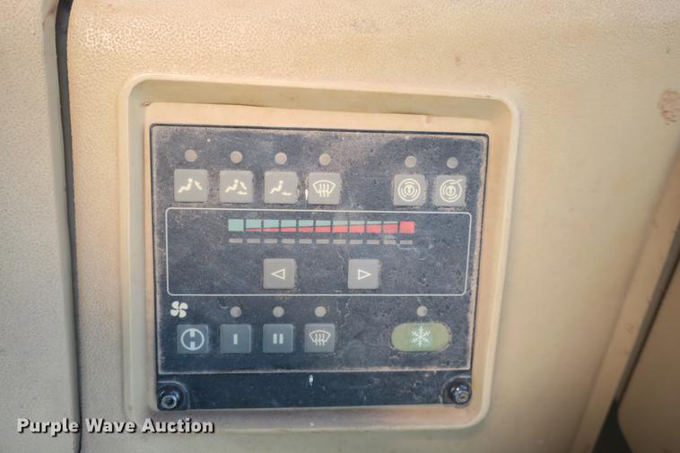 image for item DE3790 1996 Caterpillar 320 excavator