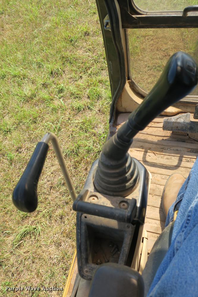 image for item DE3790 1996 Caterpillar 320 excavator