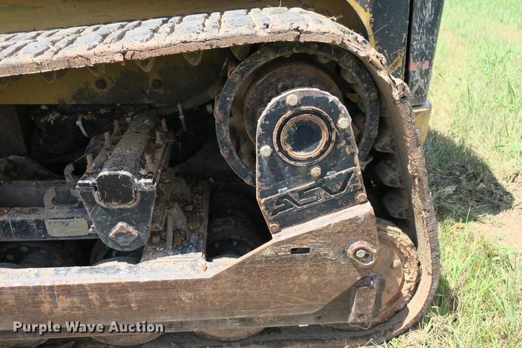 image for item DE3791 2005 Caterpillar 277B skid steer