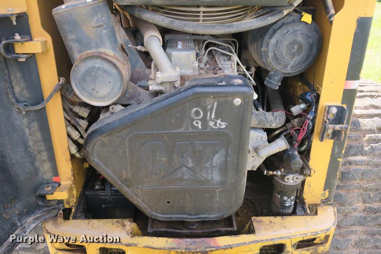 image for item DE3791 2005 Caterpillar 277B skid steer
