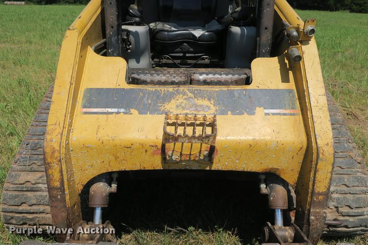 image for item DE3791 2005 Caterpillar 277B skid steer