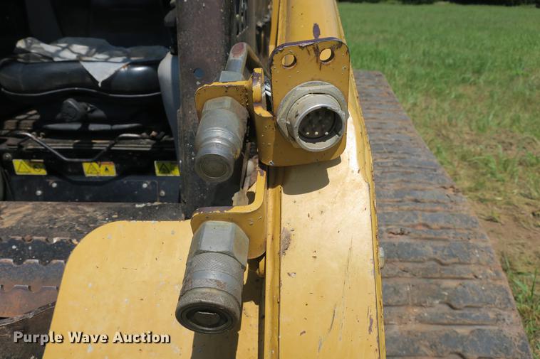 image for item DE3791 2005 Caterpillar 277B skid steer