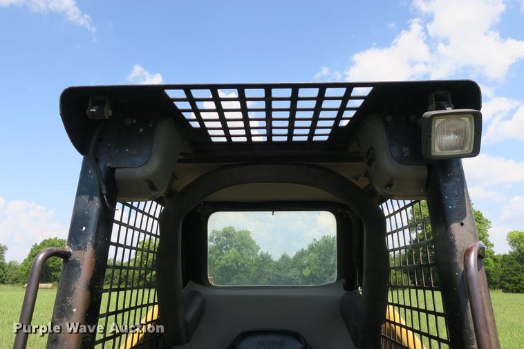 image for item DE3791 2005 Caterpillar 277B skid steer