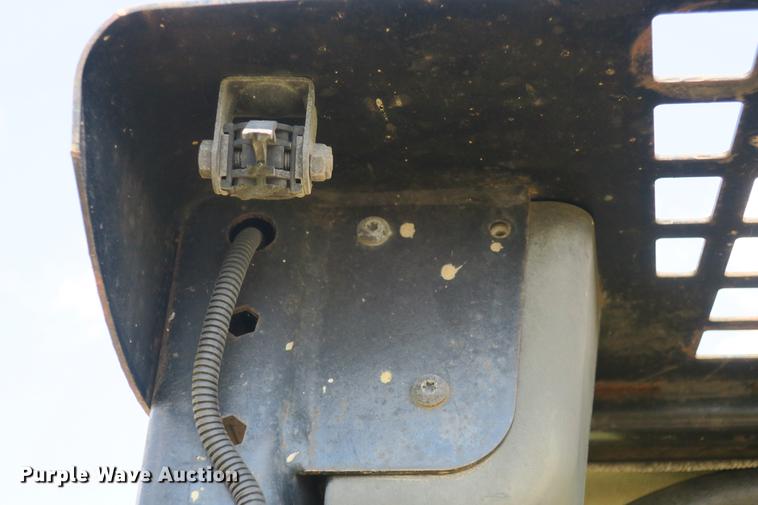 image for item DE3791 2005 Caterpillar 277B skid steer