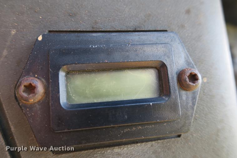 image for item DE3791 2005 Caterpillar 277B skid steer