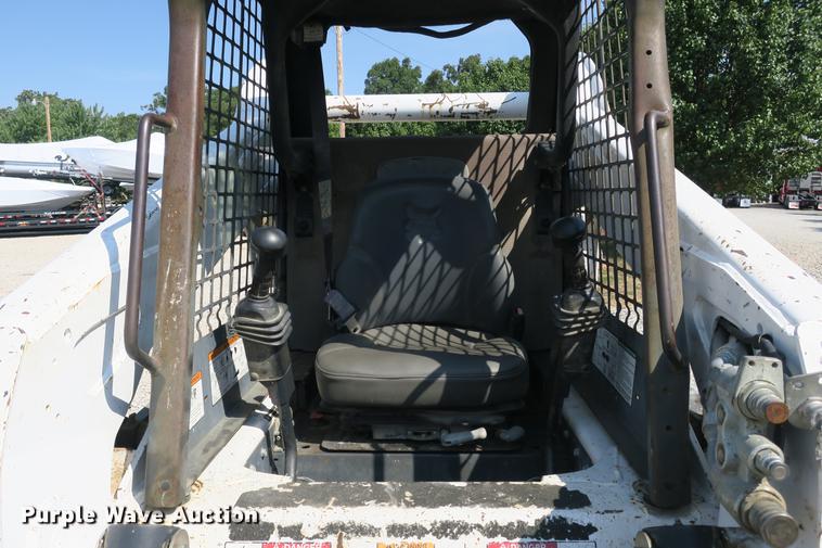 image for item DE3795 2007 Bobcat S250 skid steer