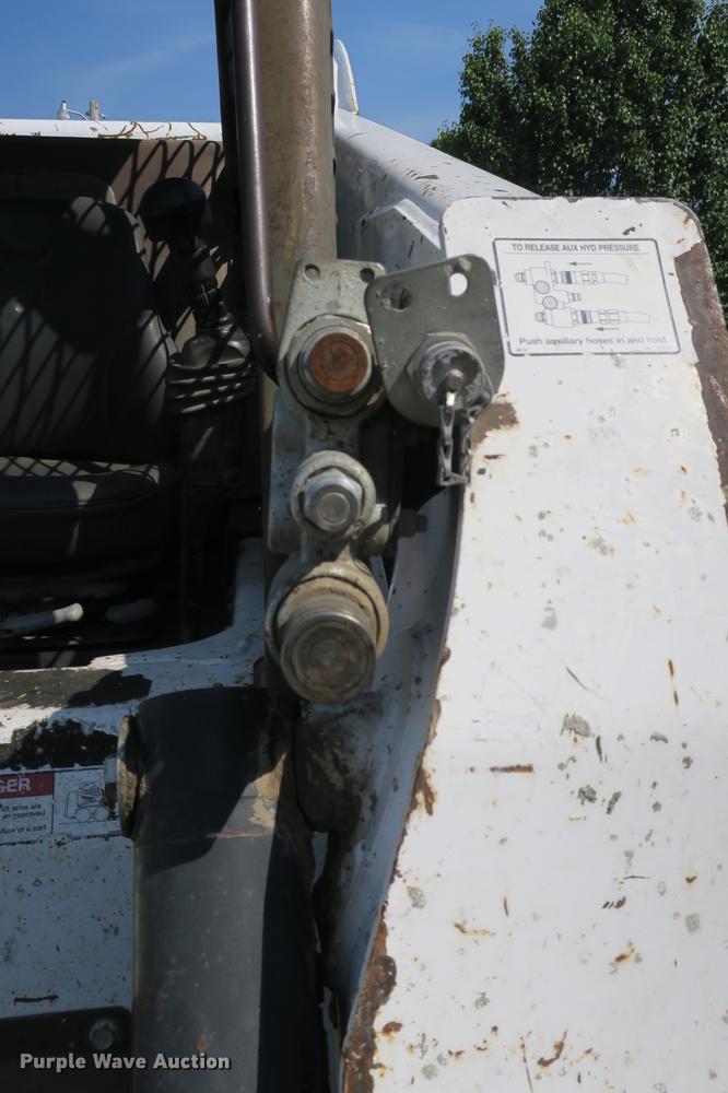 image for item DE3795 2007 Bobcat S250 skid steer
