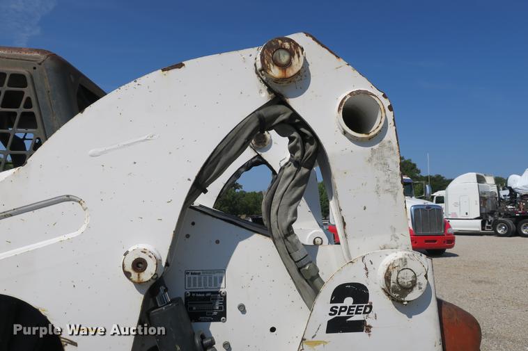 image for item DE3795 2007 Bobcat S250 skid steer