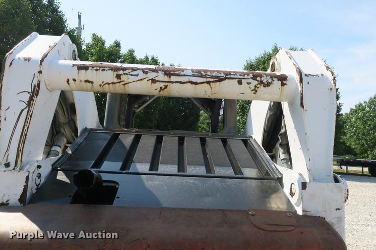 image for item DE3795 2007 Bobcat S250 skid steer