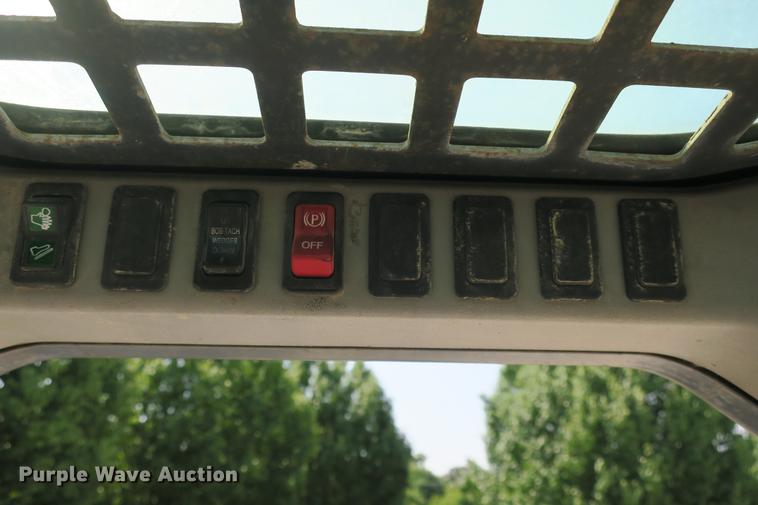 image for item DE3795 2007 Bobcat S250 skid steer