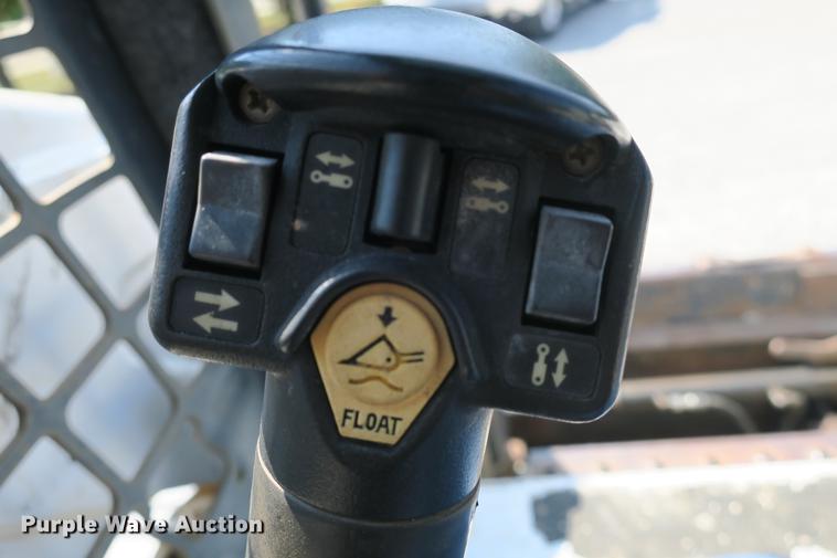 image for item DE3795 2007 Bobcat S250 skid steer